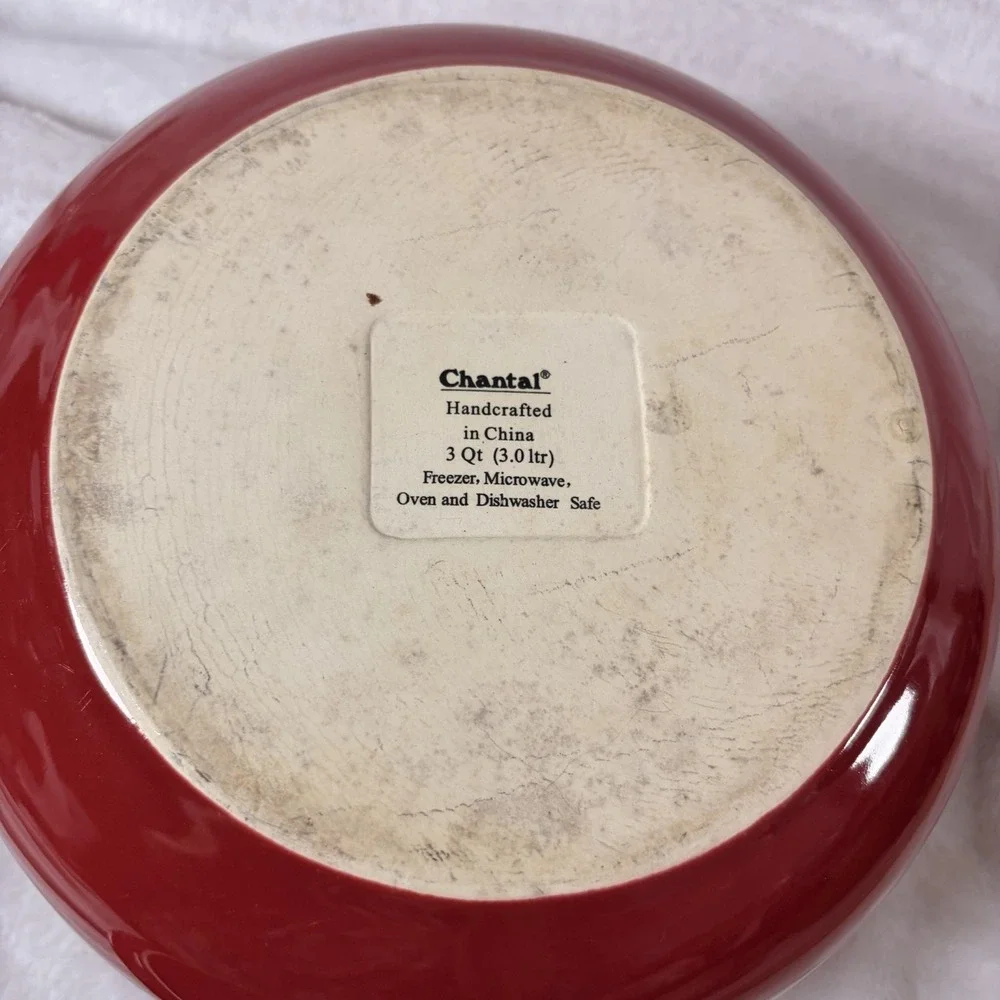 Chantal Red Enameled Stoneware 3 Quart Covered Casserole Dish Baker with Lid EUC